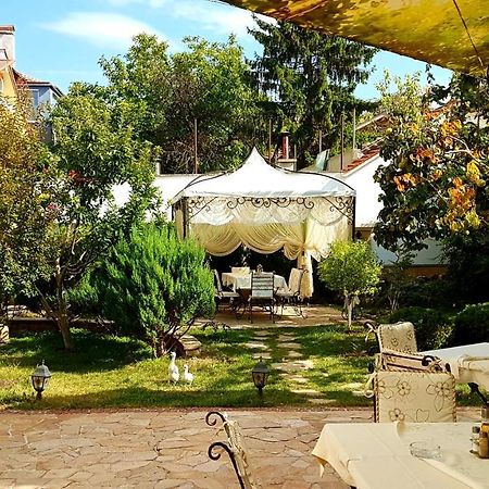 Hotel Green Garden Sumen Kültér fotó