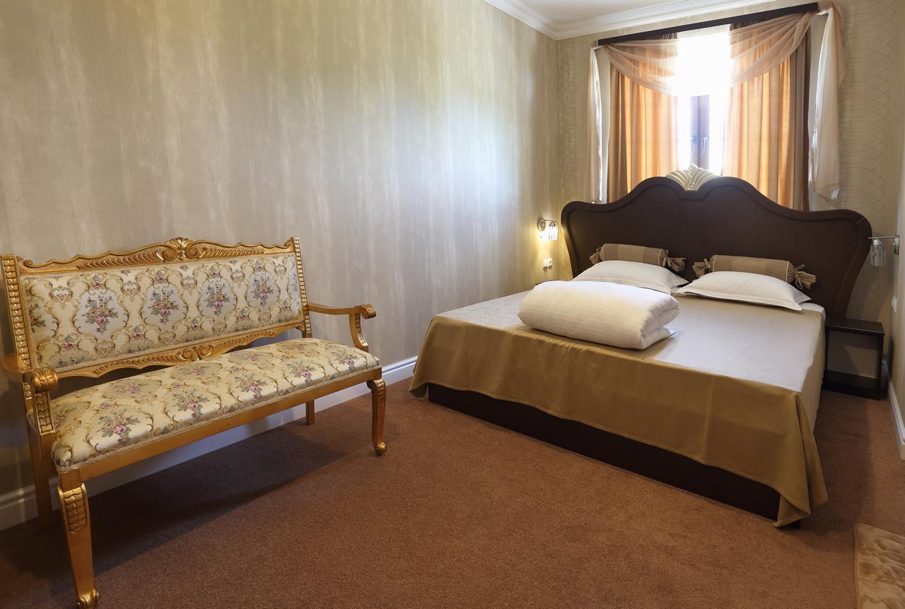 Hotel Green Garden Sumen Kültér fotó