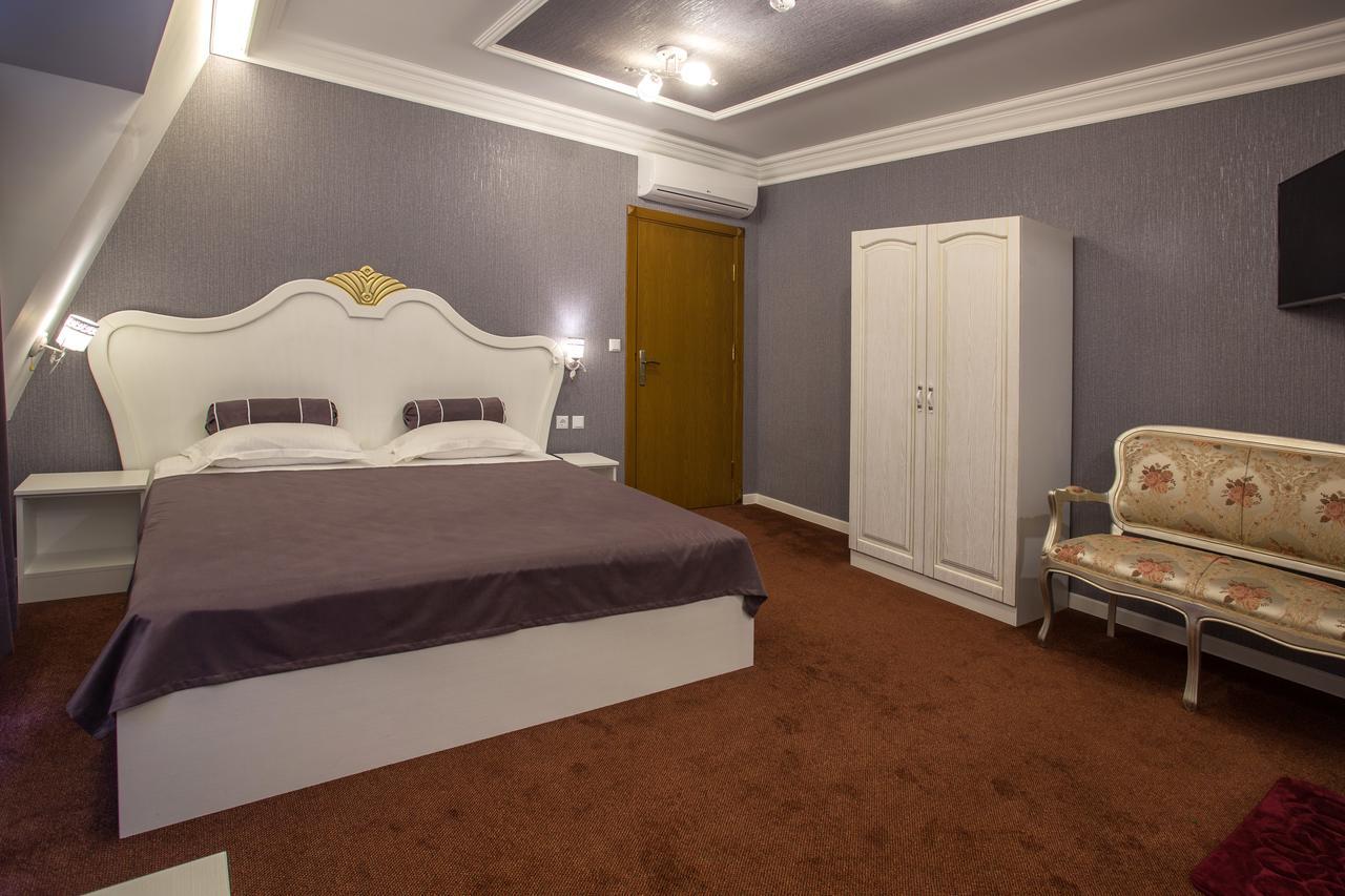 Hotel Green Garden Sumen Kültér fotó