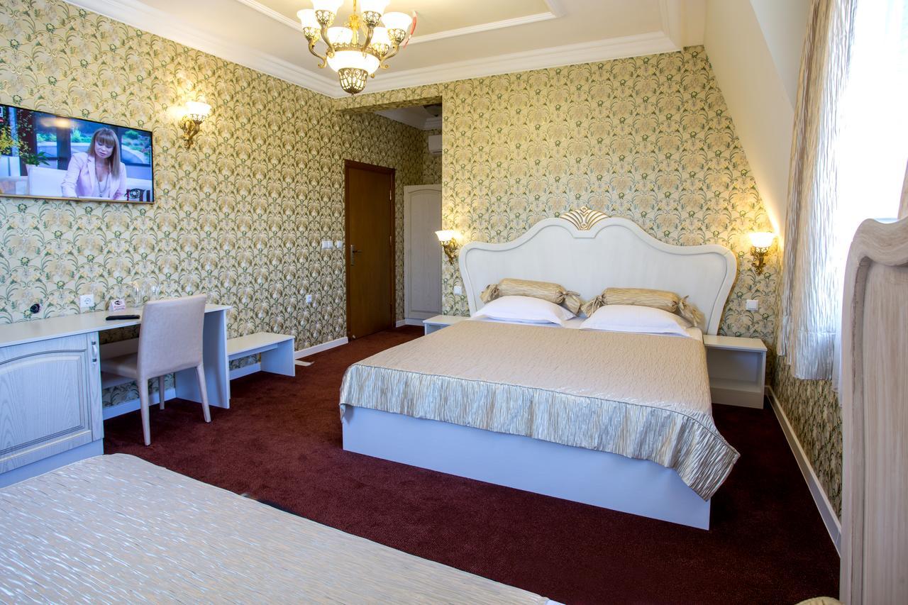 Hotel Green Garden Sumen Kültér fotó