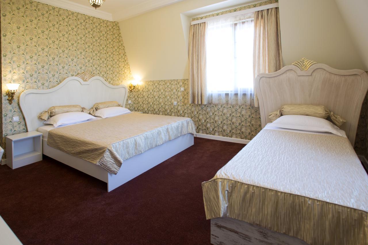 Hotel Green Garden Sumen Kültér fotó